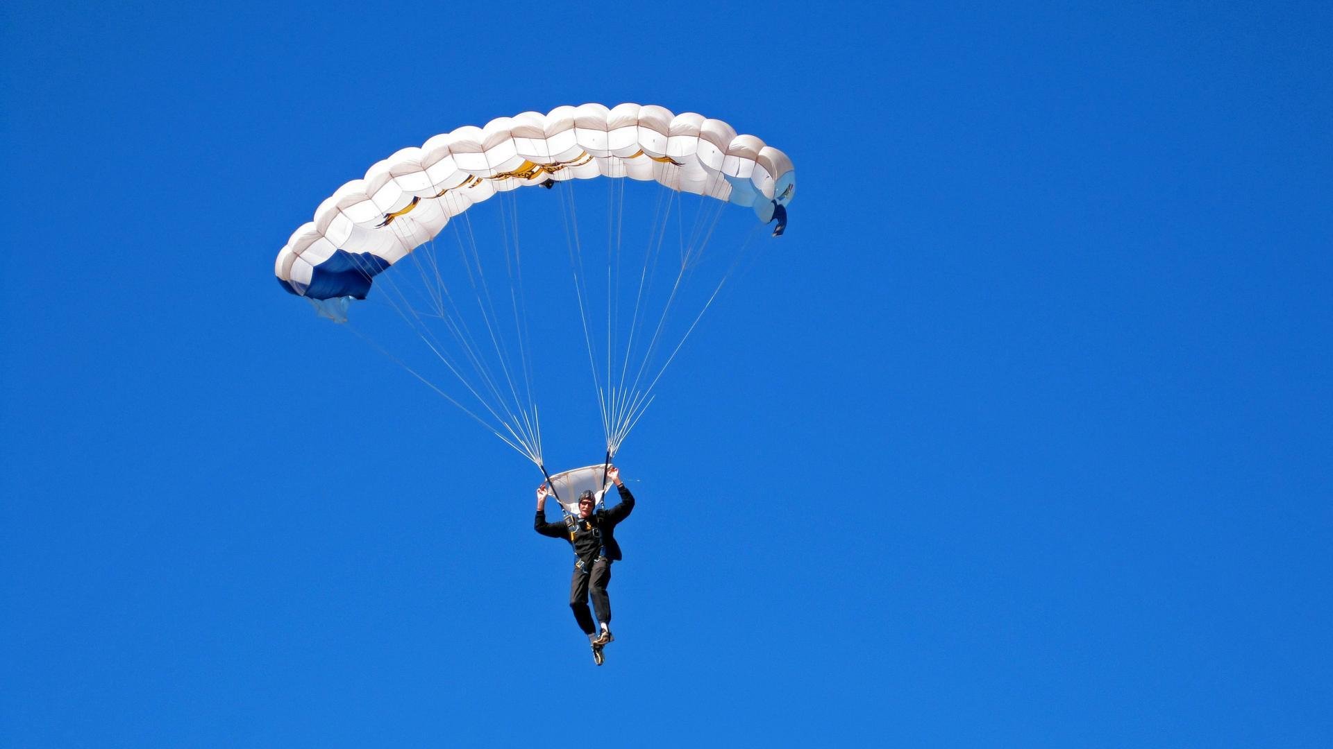 西甲：马德里德比战，马竞在补时绝杀皇马，马德里竞技的比赛